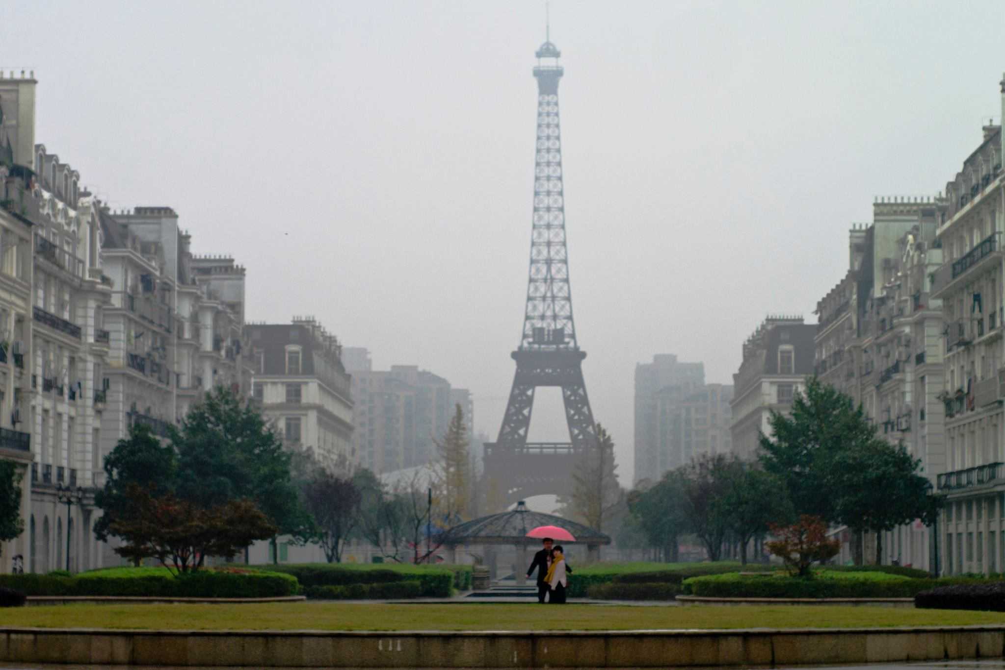 Pictures of Paris Replica in China